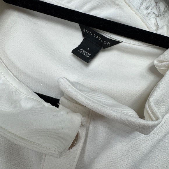 Ann Taylor Off-White Sleeveless Top – Size Large - Picture 3 of 4